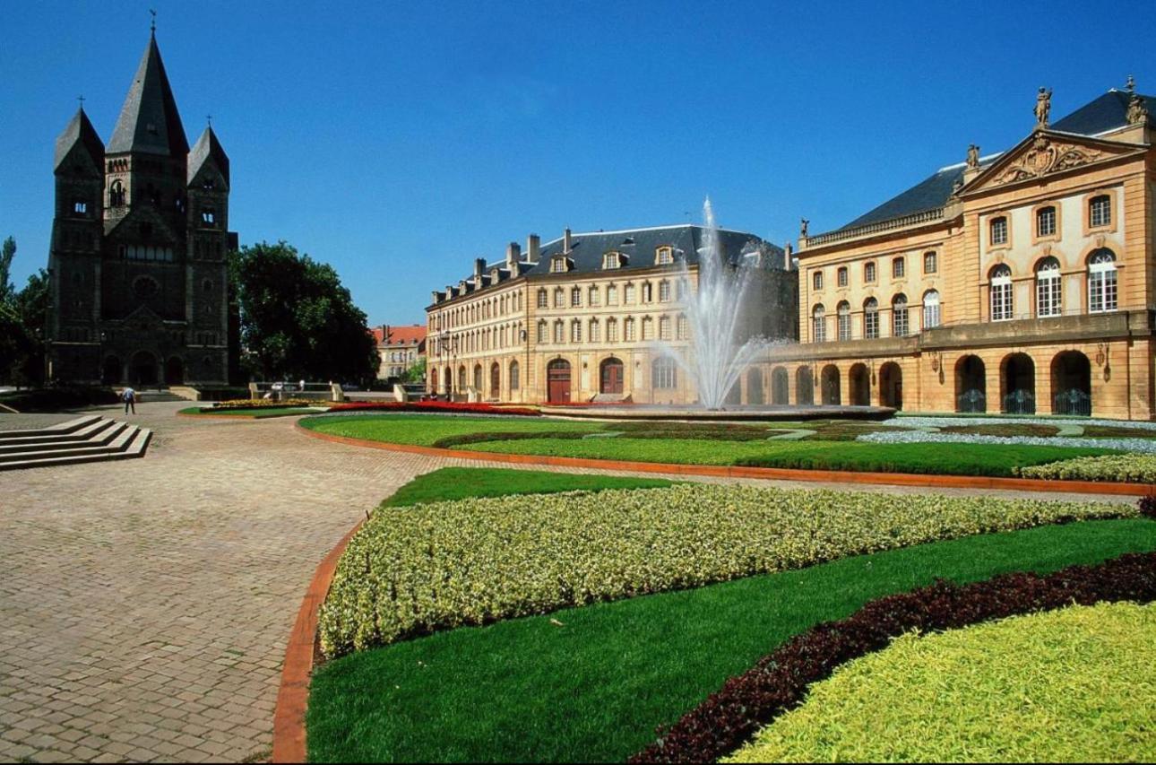 Serenity Bed Palace 2 Metz Gare Kültér fotó